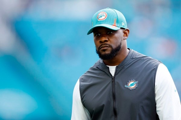 Updated: Former Dolphins coach Brian Flores to interview with Bears, per report