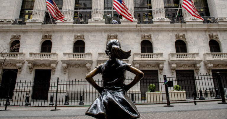 New York Lets ‘Fearless Girl’ Hold Her Ground, for Now