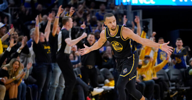 Stephen Curry Returns, and Golden State Beats the Nuggets