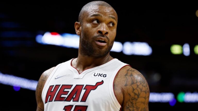 P.J. Tucker to land in Philadelphia; signs three-year deal