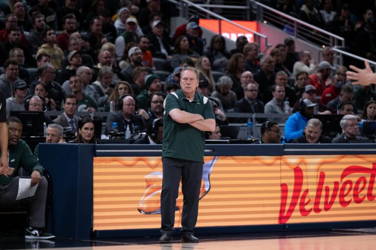 Michigan State’s Tom Izzo Signs an Extension at Michigan State
