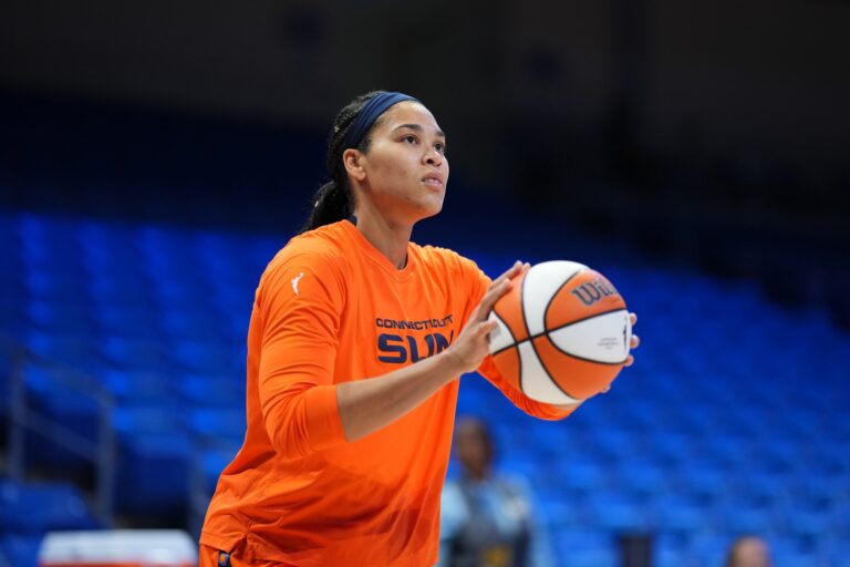 WNBA Names Brionna Jones the 2022 Sixth Player of the Year