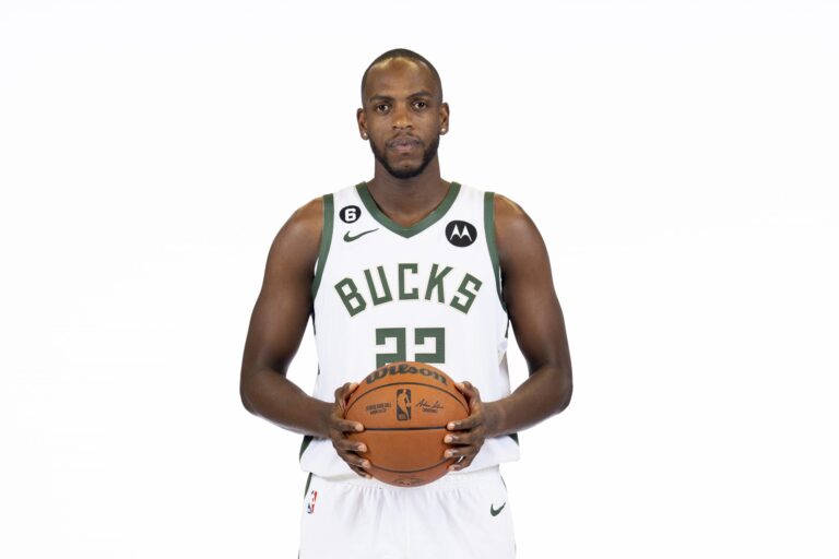 Khris Middleton Likely to Miss the Start of the 2022-2023 Season