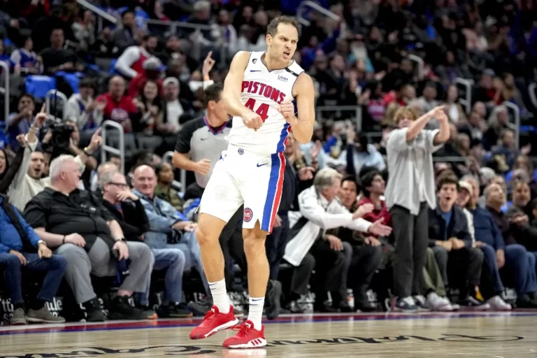Bojan Bogdanovic explains decision to sign extension with Pistons