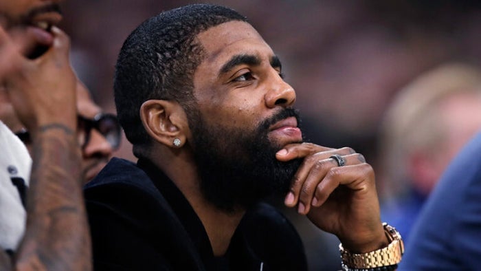 Kyrie Irving issues an apology