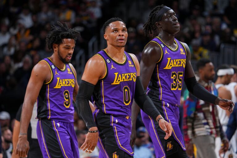 Darvin Ham praises effort, fight of shorthanded Lakers against Nuggets despite end of five-game win skid