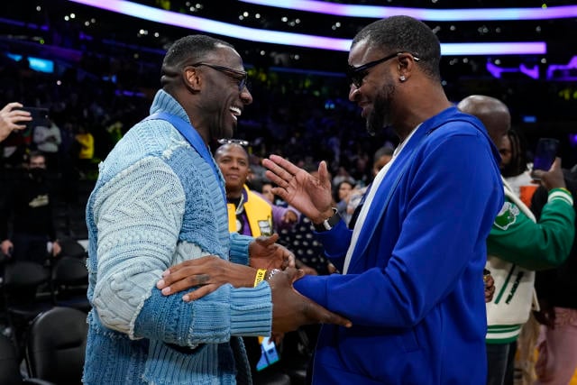 LeBron James performs salute to Shannon Sharpe after ex-NFL star’s appearance, support in fiery Grizzlies-Lakers game