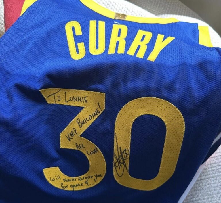 LOOK: Lonnie Walker IV shares autographed jersey gifted by Steph Curry after epic series