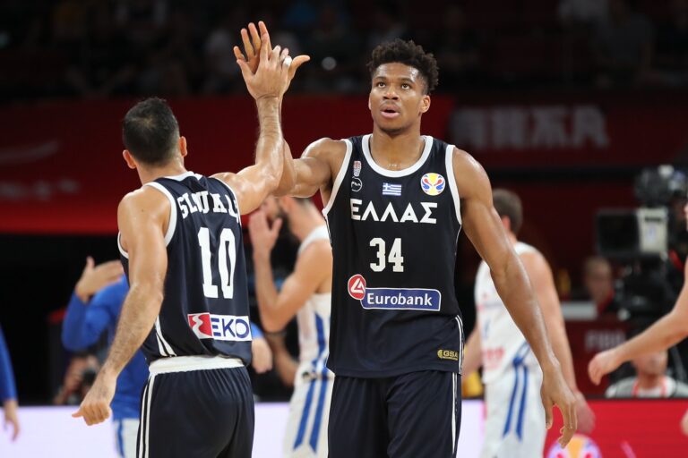 Report: Giannis Antetokounmpo doubtful for Greece, World Cup due to leg injury