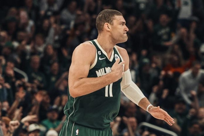 Woj: Rockets going to be “real threat” to sign Brook Lopez