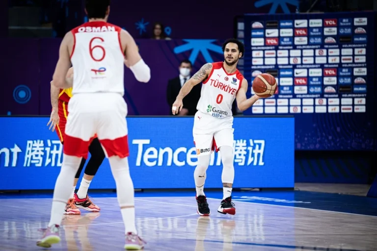 Shane Larkin’s perspective on the controversy surrounding Turkey’s NT during the summer