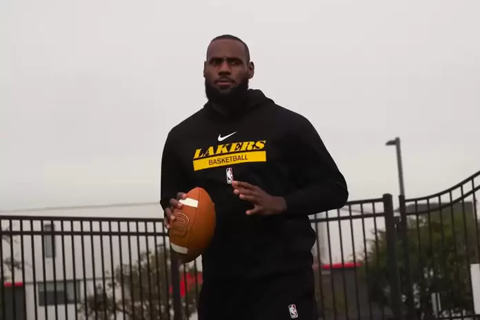 LeBron James: “We’re like the Pittsburgh Steelers right now”
