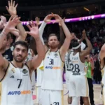 Real Madrid overpowers Olympiacos 87-76 in second semifinal