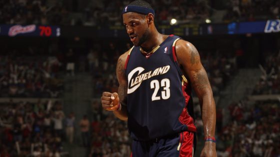 Chris Webber: LeBron James is the best team player in sports